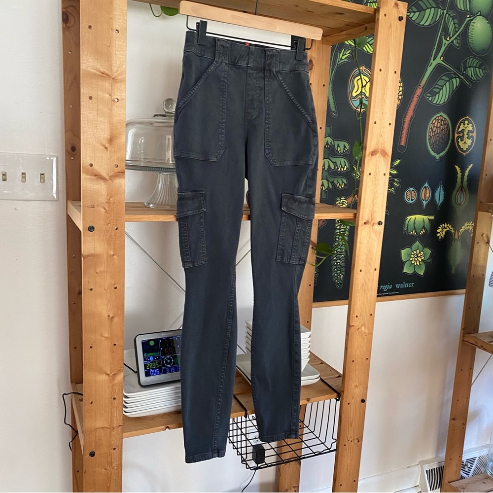 SPANX Stretch Twill Ankle Cargo Pants Washed Black Small - Picture 7 of 16